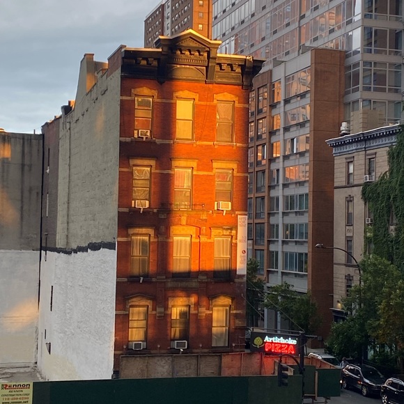 Meet your Posher, Karol - Picture 9 of 16